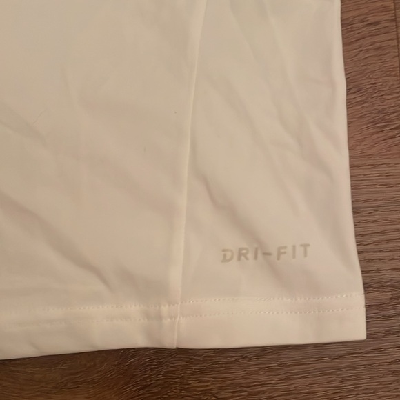 NWOT men’s Nike white drifit tank, L - Picture 5 of 6